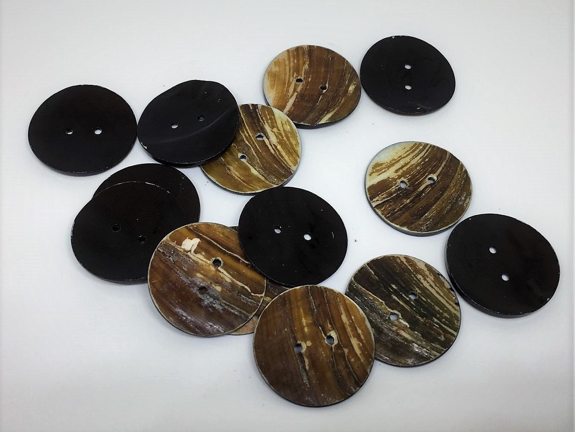 Extra large shell buttons - freshwater shell buttons - 2 inch - 5cm - freshwater shell buttons (shel-s238)