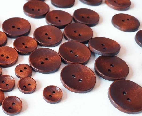 5 brown wooden buttons - 25mm (1 inch) - 2 holes - round sewing wood buttons 25mm