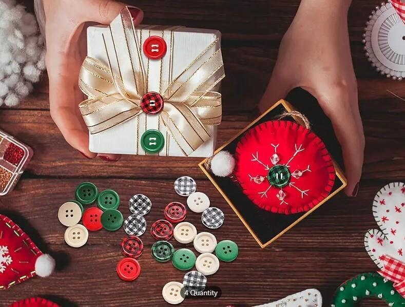 Christmas Holiday Buttons - Assorted - Red, Green, Black, Natural - Holiday Wood Button- Christmas Wooden Buttons (christmas-assorted-t-p)